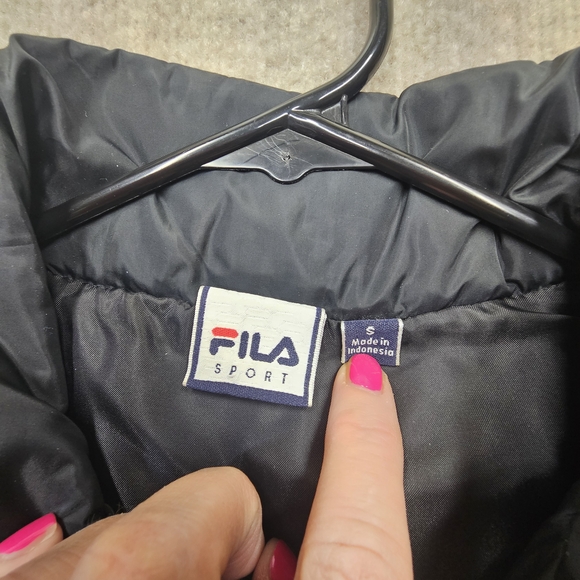 Fila Sport Y2K Puffer Vest Small Black Full Zip Retro Patch Athleisure Warm - Picture 3 of 12